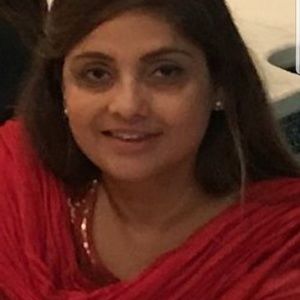 Meet your Posher, Mona